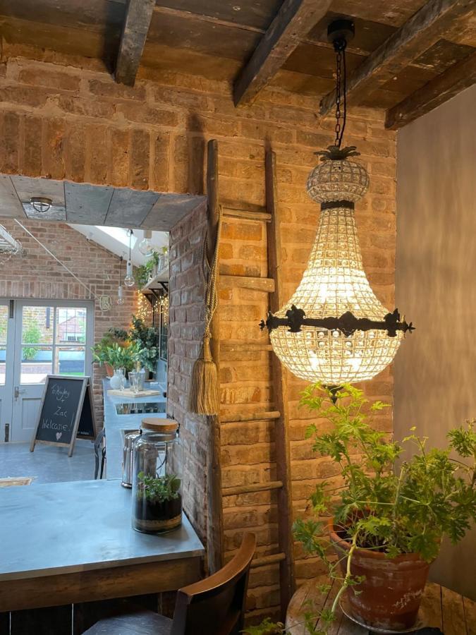 The Walled Garden At Cheshire Boutique Bathhouse Нантвіч Екстер'єр фото