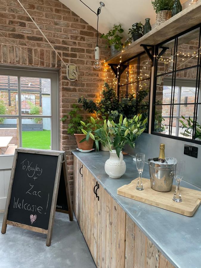The Walled Garden At Cheshire Boutique Bathhouse Нантвіч Екстер'єр фото