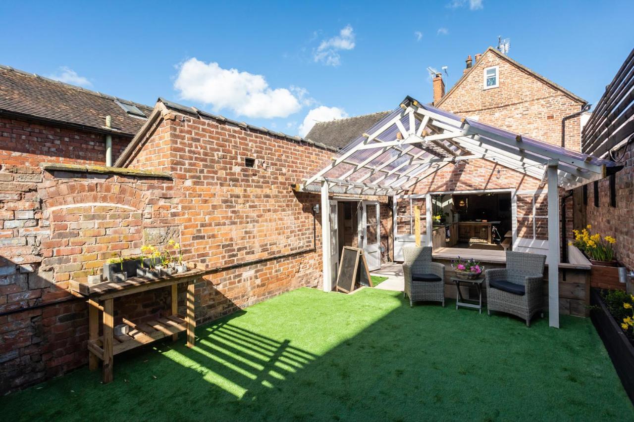 The Walled Garden At Cheshire Boutique Bathhouse Нантвіч Екстер'єр фото