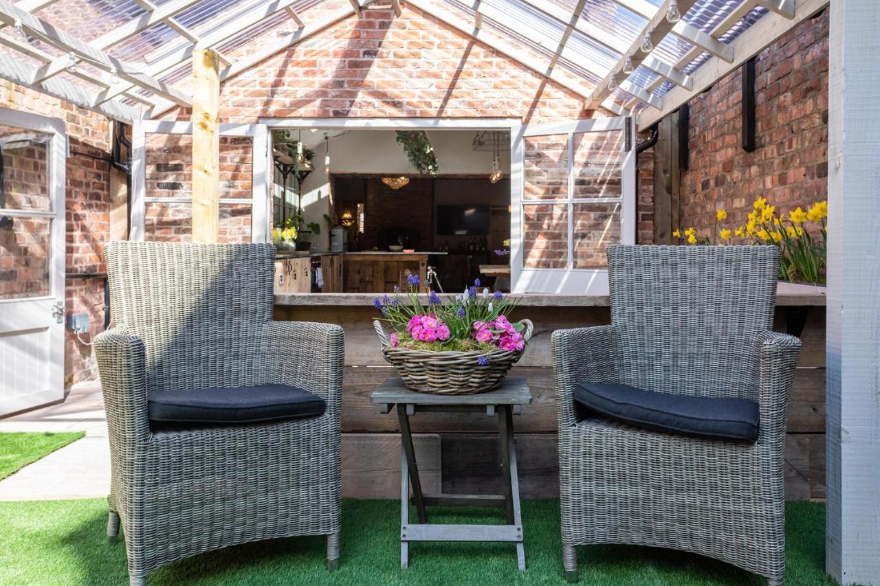 The Walled Garden At Cheshire Boutique Bathhouse Нантвіч Екстер'єр фото