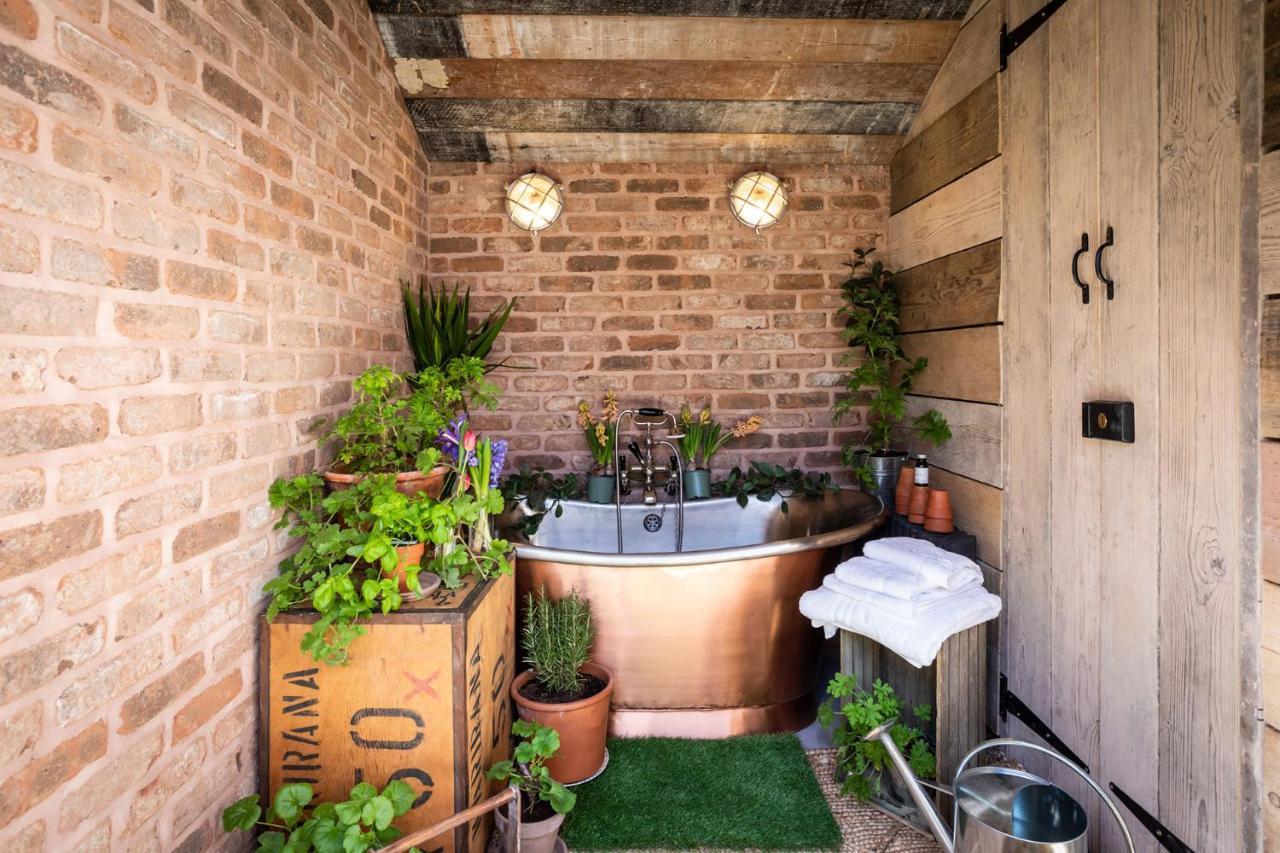 The Walled Garden At Cheshire Boutique Bathhouse Нантвіч Екстер'єр фото